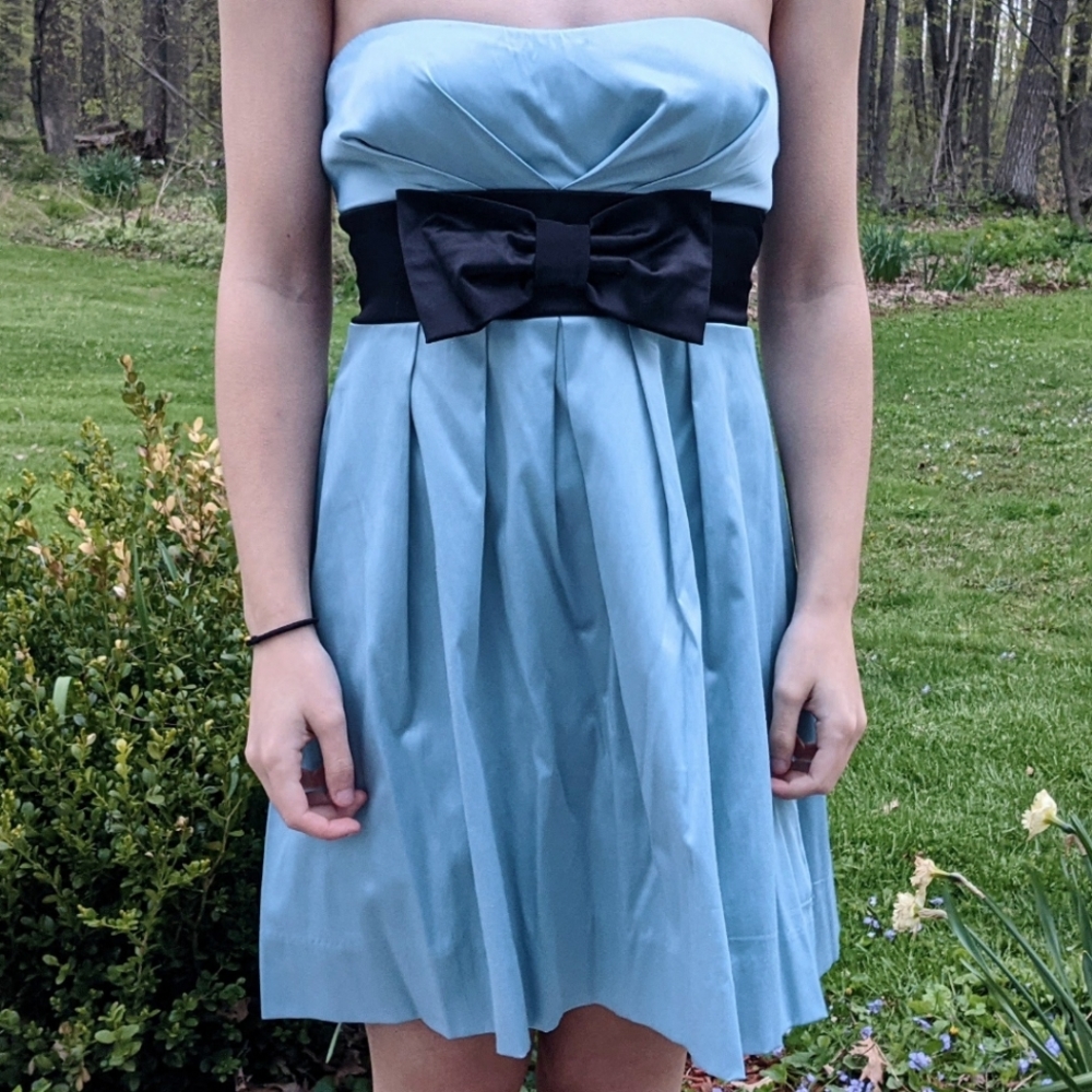 Short Y2K blue prom dress with bow